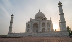Read more about the article Finding the Perfect 3 Star Hotel Near by Taj Mahal: My Stay at Hotel Sun Grand