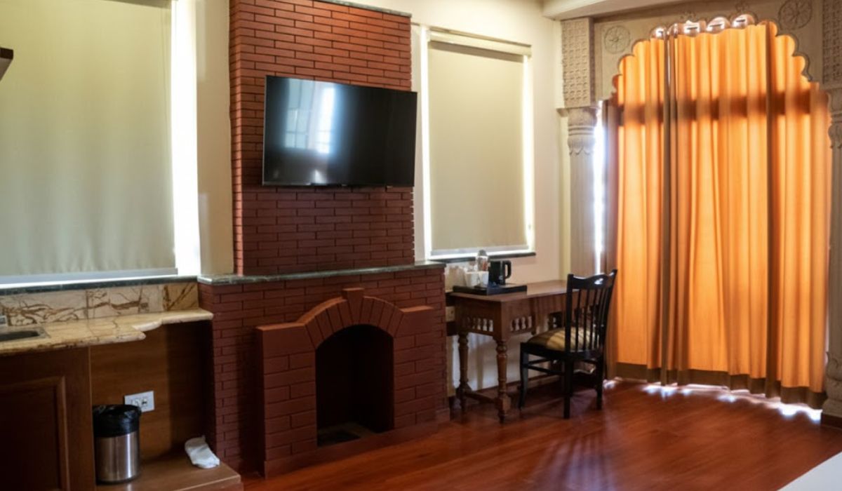 Best hotel in agra near Taj mahal
